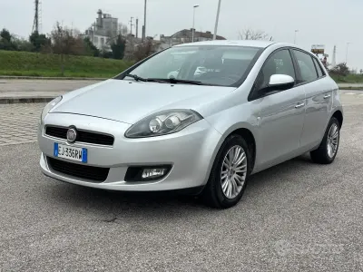 Usado Fiat Bravo Active 105 CV (77 kW) 2011 Gris Utilitario