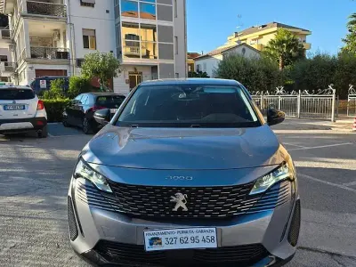 Usata Peugeot 3008 Business-Line 131 CV (96 kW) 2021 Grigio SUV