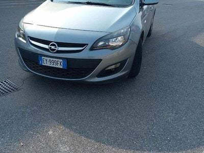 Usata Opel Astra 82 CV (60 kW) 2014 Berlina