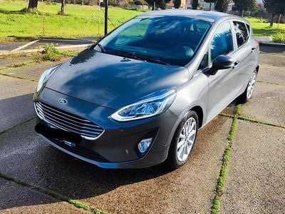 Usata Ford Fiesta Titanium 86 CV (63 kW) 2018 Grigio Utilitaria