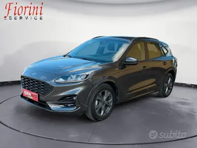 Usado Ford Kuga ST-Line 120 CV (88 kW) 2023 Gris SUV