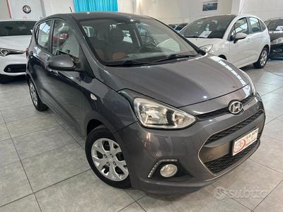 Usata Hyundai i10 Style 66 CV (48 kW) 2015 Grigio Utilitaria