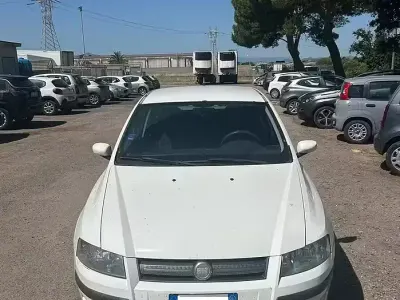 Usata Fiat Stilo 95 CV (69 kW) 2006 Bianco Berlina