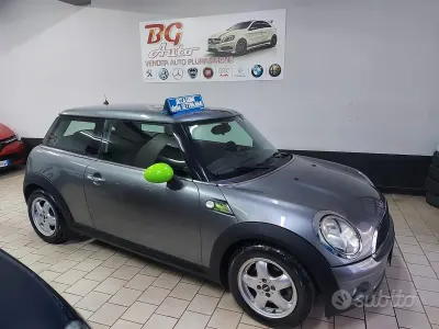 Usata Mini Cooper D 90 CV (66 kW) 2010 Grigio Utilitaria