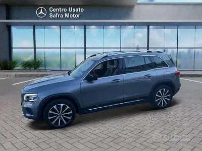 Usata Mercedes GLB200 150 CV (110 kW) 2021 Grigio scuro SUV
