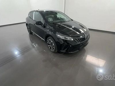 Nuova Renault Clio V Techno 100 CV (73 kW) 2025 Nero Berlina