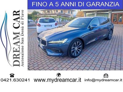 Usata Volvo V60 Business Edition 320 CV (235 kW) 2021 Blu Station wagon
