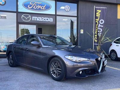 Usata Alfa Romeo Giulia Business 179 CV (131 kW) 2016 Grigio Berlina