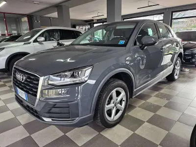 Usata Audi Q2 Business 116 CV (85 kW) 2019 Grigio SUV