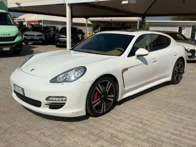 Usata Porsche Panamera 250 CV (183 kW) 2012 Bianco Utilitaria