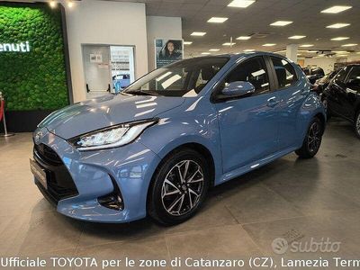Usata Toyota Yaris Hybrid Trend 115 CV (84 kW) 2022 Blu Berlina