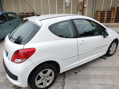 usata Peugeot 207 DIESEL HDI 1.4 - 2010 vetrin