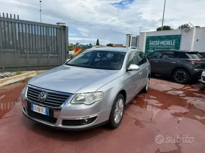 Usata VW Passat Highline 140 CV (102 kW) 2005 Grigio Station wagon