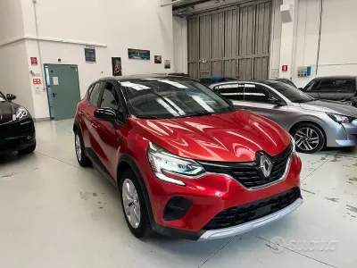 Usata Renault Captur Equilibre 91 CV (66 kW) 2022 Rosso SUV