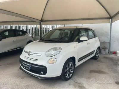 Używany Fiat 500L Lounge 105 KM (77 kW) 2016 Biały Minivan