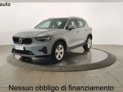 Usata Volvo XC40 Core 163 CV (119 kW) 2024 Vapour grey metalizzato SUV