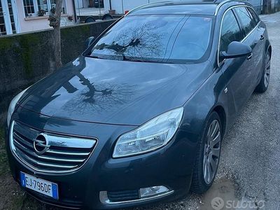 Usata Opel Insignia 136 CV (100 kW) 2010 Grigio Station wagon