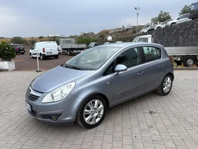 Usata Opel Corsa Enjoy 90 CV (66 kW) 2009 Grigio Utilitaria