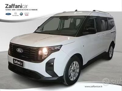 Begagnad Ford Tourneo Courier Titanium 125 HK (91 kW) 2025 Vit Minibuss
