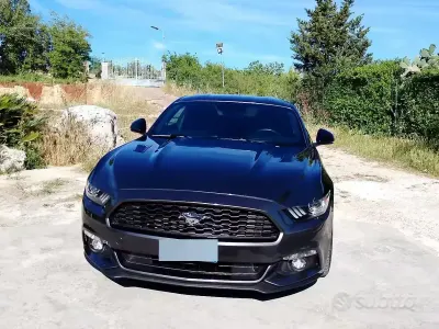Usata Ford Mustang 317 CV (233 kW) 2017 Grigio Berlina