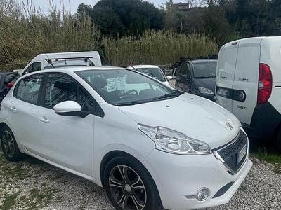 Usata Peugeot 208 Allure 82 CV (60 kW) 2015 Bianco Utilitaria