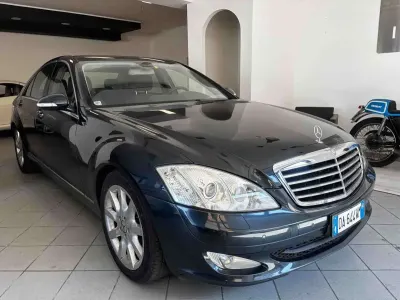 Usata Mercedes S320 Elegance 235 CV (172 kW) 2006 Blu/azzurro Berlina