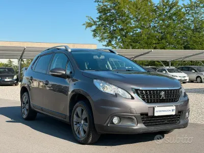 Usata Peugeot 2008 Active 82 CV (60 kW) 2016 Grigio SUV