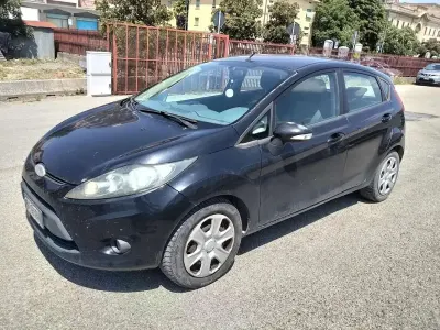 Usata Ford Fiesta 68 CV (50 kW) 2009 Bianco Berlina