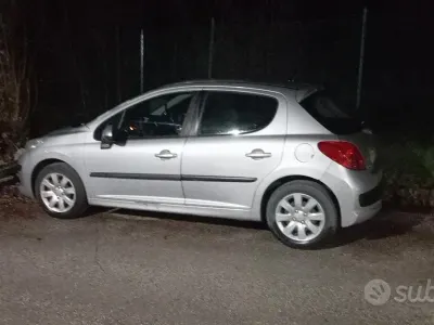 Usata Peugeot 207 70 CV (51 kW) 2007 Grigio Coupé