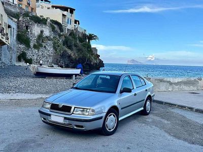 Usata Skoda Octavia 90 CV (66 kW) 1998 Grigio Berlina
