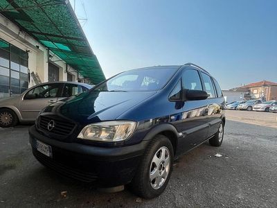 Usata Opel Zafira 2001 Blu Monovolume