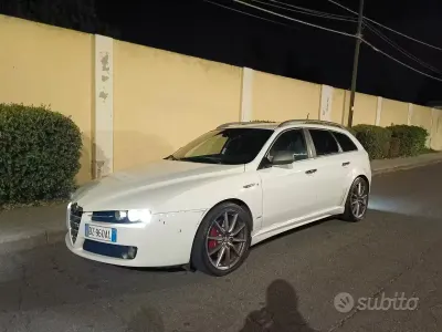 Usata Alfa Romeo 159 Ti 170 CV (125 kW) 2009 Bianco Station wagon