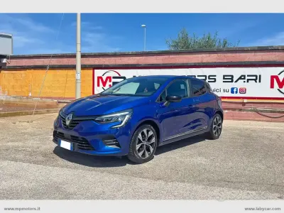 Usata Renault Clio V Evolution 101 CV (74 kW) 2023 Blu/azzurro Berlina