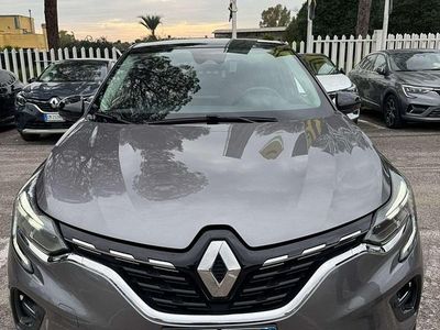 Usata Renault Captur Intens 94 CV (69 kW) 2023 Grigio tetto nero SUV