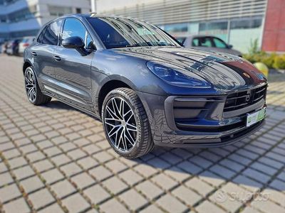 Usata Porsche Macan 265 CV (194 kW) 2022 Grigio scuro SUV