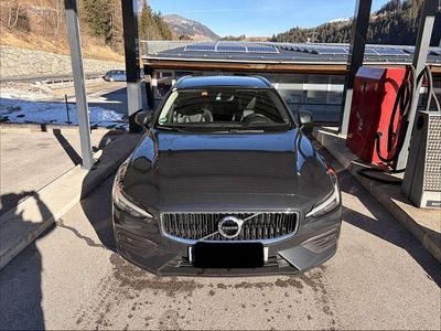 Usata Volvo V60 Momentum 150 CV (110 kW) 2020 Station wagon