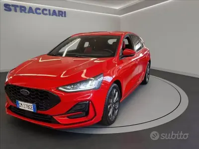 Usata Ford Focus ST-Line X 125 CV (91 kW) 2023 Rosso metallizzato Berlina