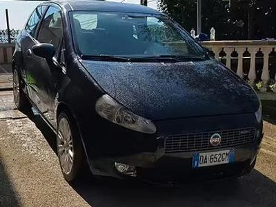 Usata Fiat Grande Punto 75 CV (55 kW) 2006 Nero Utilitaria