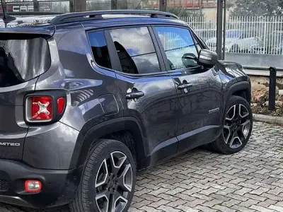 Usata Jeep Renegade Limited 120 CV (88 kW) 2018 Grigio SUV