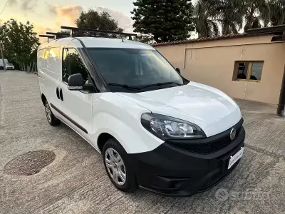Usata Fiat Doblò 95 CV (69 kW) 2020 Bianco Monovolume