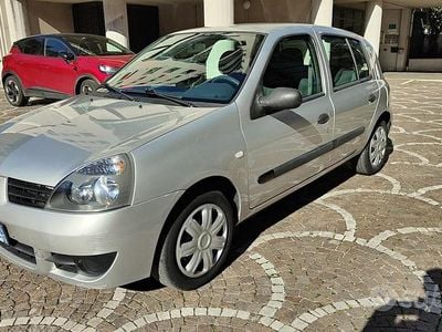 Usata Renault Clio II 2008 Grigio Utilitaria
