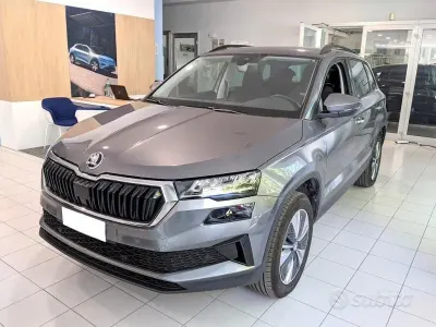 Usata Skoda Karoq Executive 110 CV (80 kW) 2023 Grigio SUV