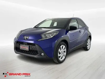 Usata Toyota Aygo X Trend 72 CV (52 kW) 2022 Blu SUV
