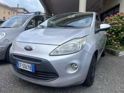 Usata Ford Ka 75 CV (55 kW) 2011 Polvere di luna Utilitaria