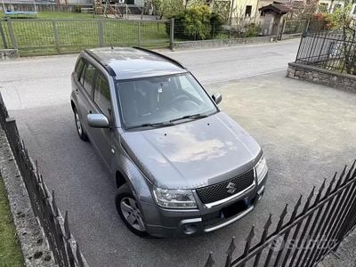 Usata Suzuki Grand Vitara 129 CV (94 kW) 2006 Grigio SUV