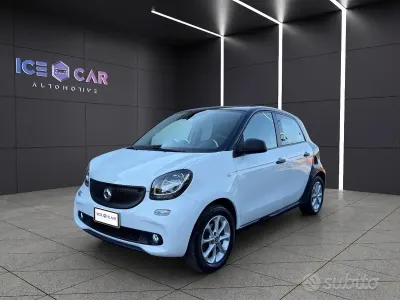 Usata Smart ForFour Passion 71 CV (52 kW) 2016 Bianco Utilitaria