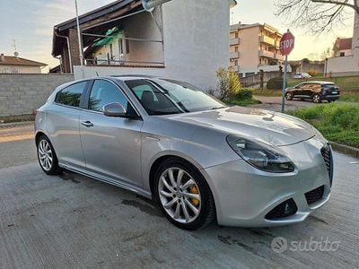 Usata Alfa Romeo Giulietta Exclusive 140 CV (102 kW) 2012 Grigio Utilitaria