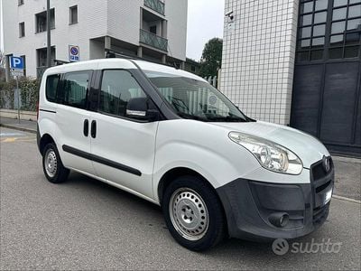 Usata Fiat Doblò Emotion 95 CV (69 kW) 2011 Bianco Monovolume