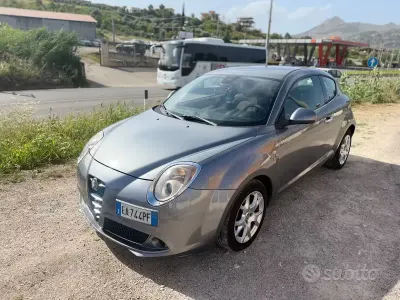 Usata Alfa Romeo MiTo Distinctive 120 CV (88 kW) 2010 Grigio Utilitaria