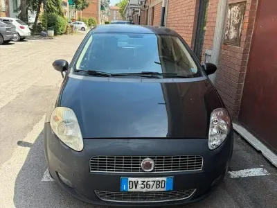 Usata Fiat Grande Punto 77 CV (56 kW) 2009 Nero Utilitaria